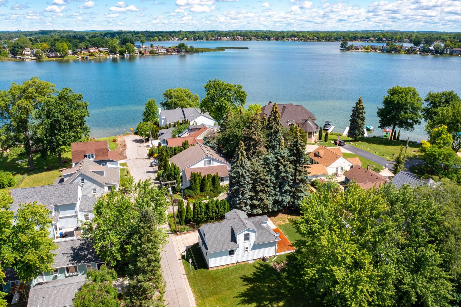 Keego Harbor, MI Why You Should Live Here Cass Lake Front