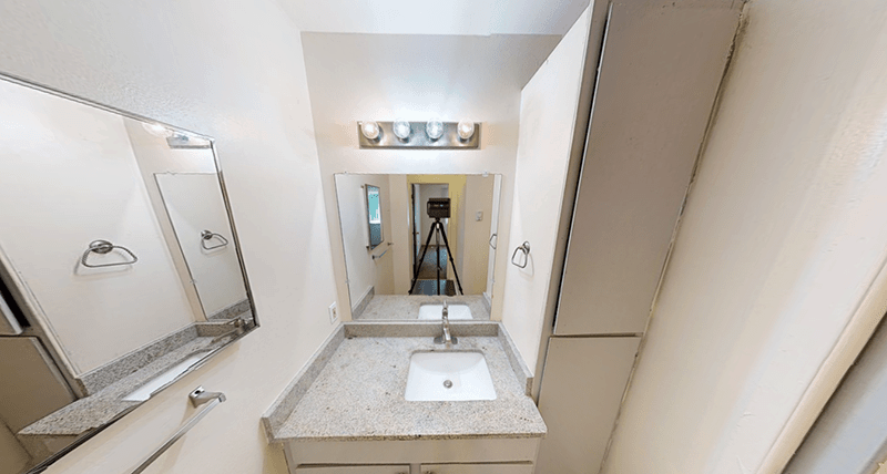 Apartments In Keego Harbor MI Bathroom